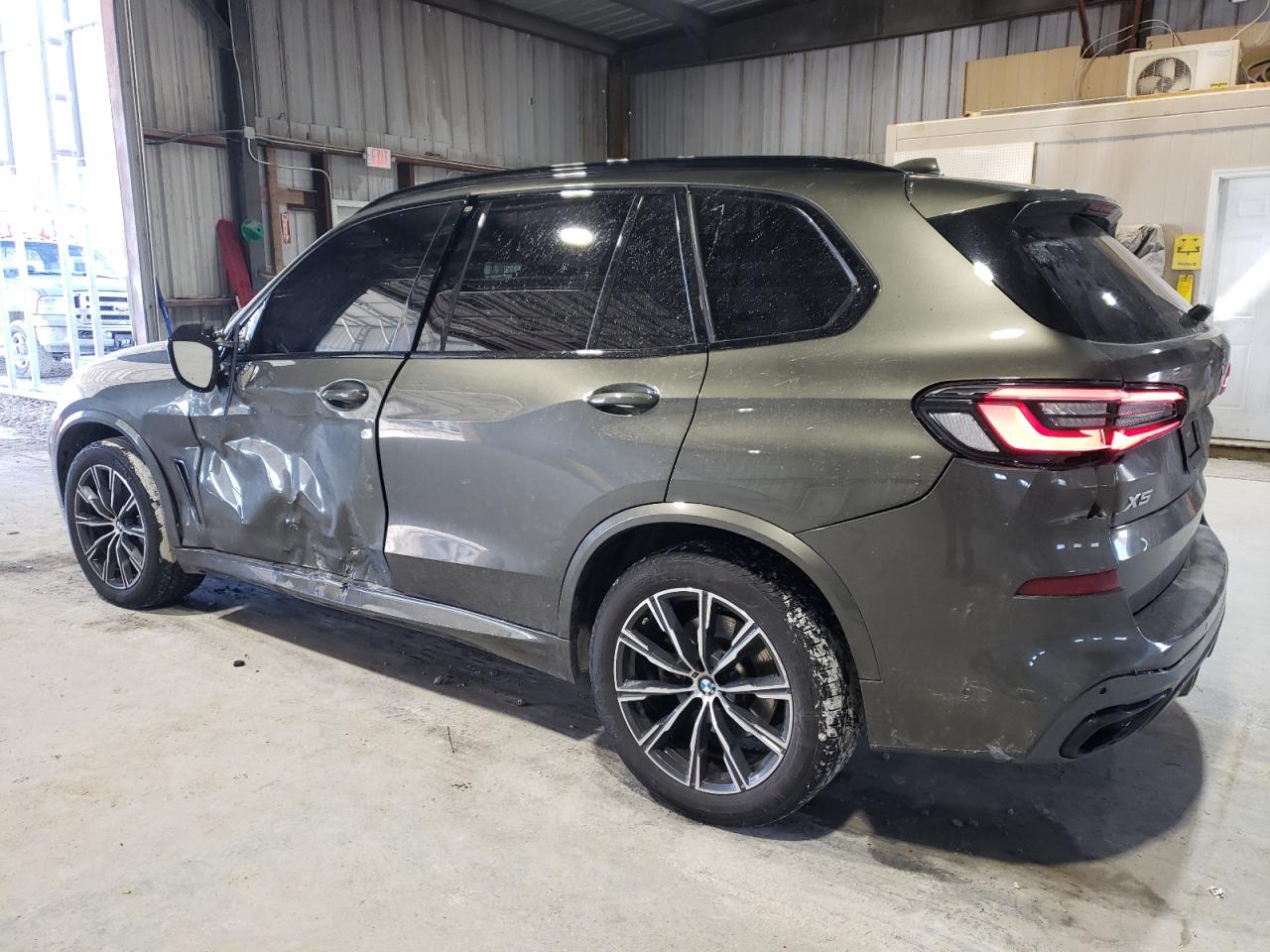 2022 BMW X5 - Image 2