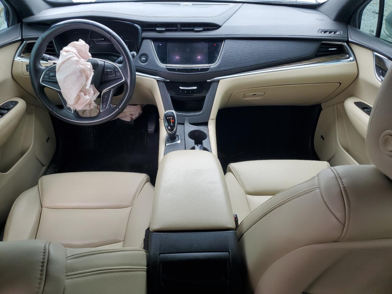2017 Cadillac XT5 - Image 8