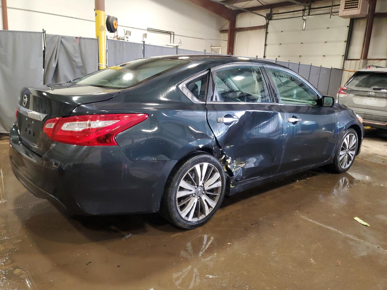 2016 Nissan Altima - Image 3