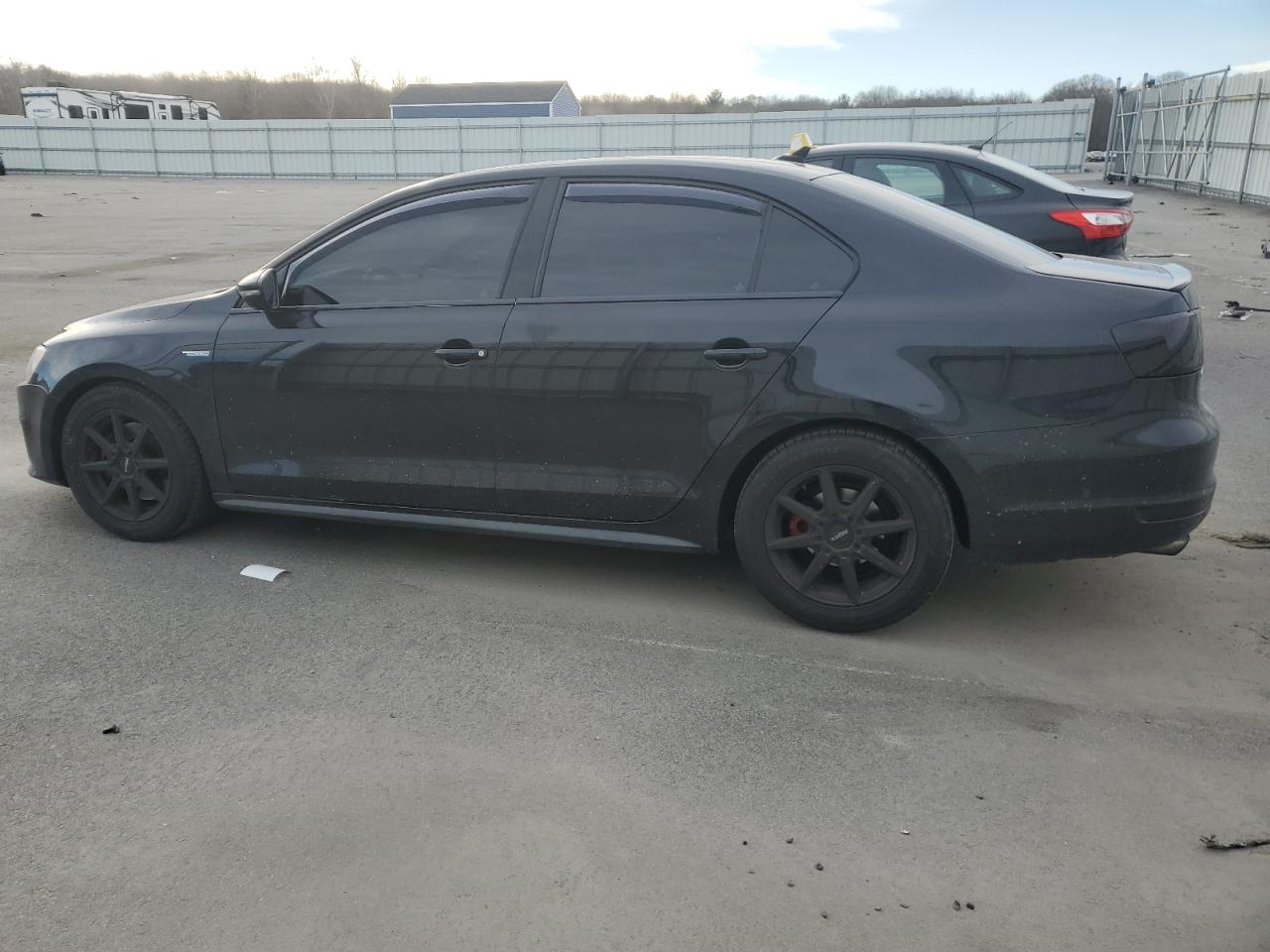 2014 Volkswagen Jetta - Image 2