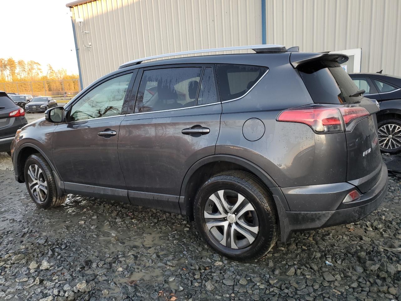 2016 Toyota RAV 4 - Image 2