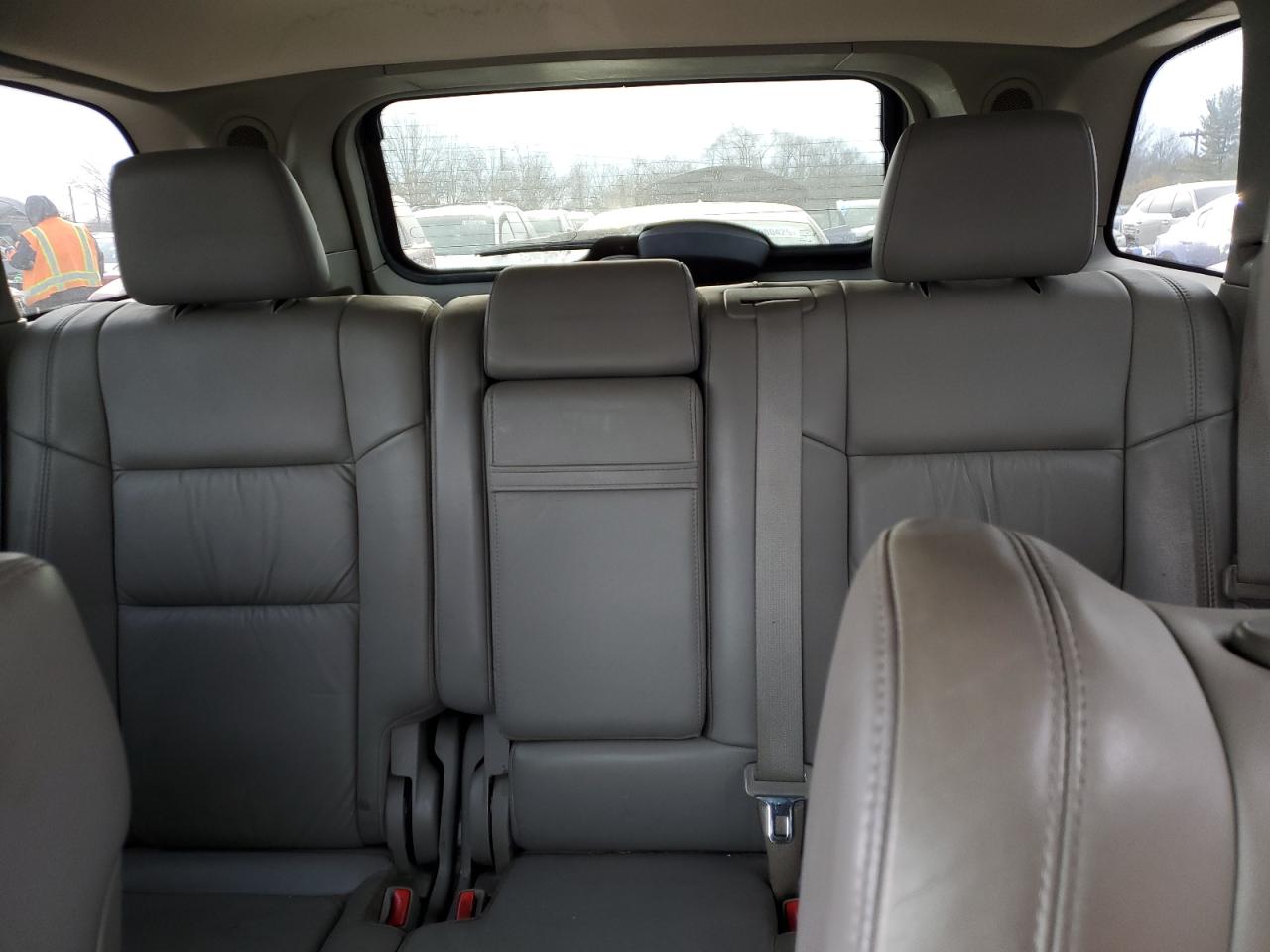 2012 Jeep Grand Cherokee - Image 10