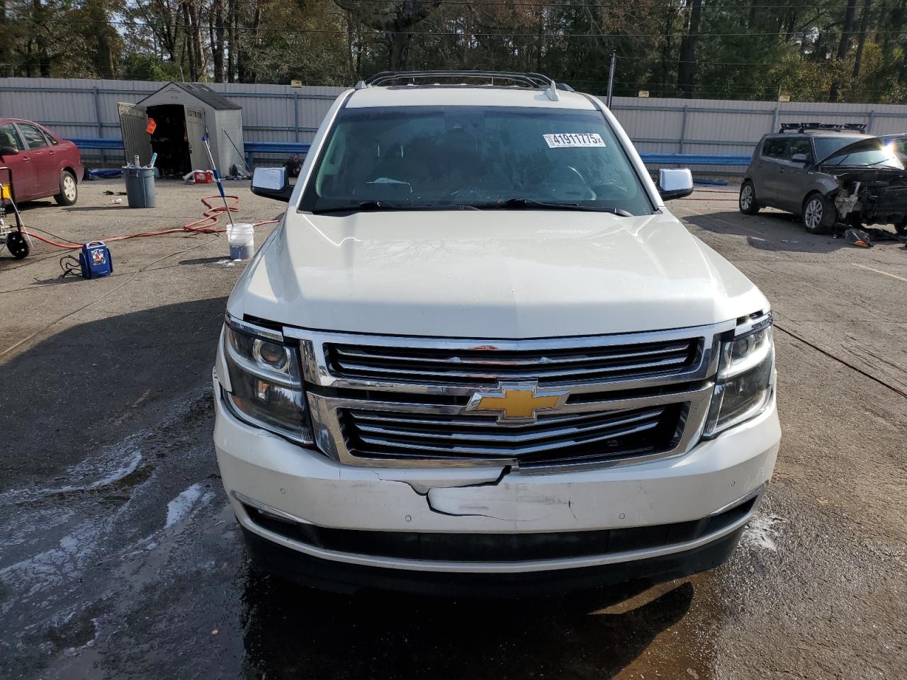 2015 Chevrolet Suburban - Image 5