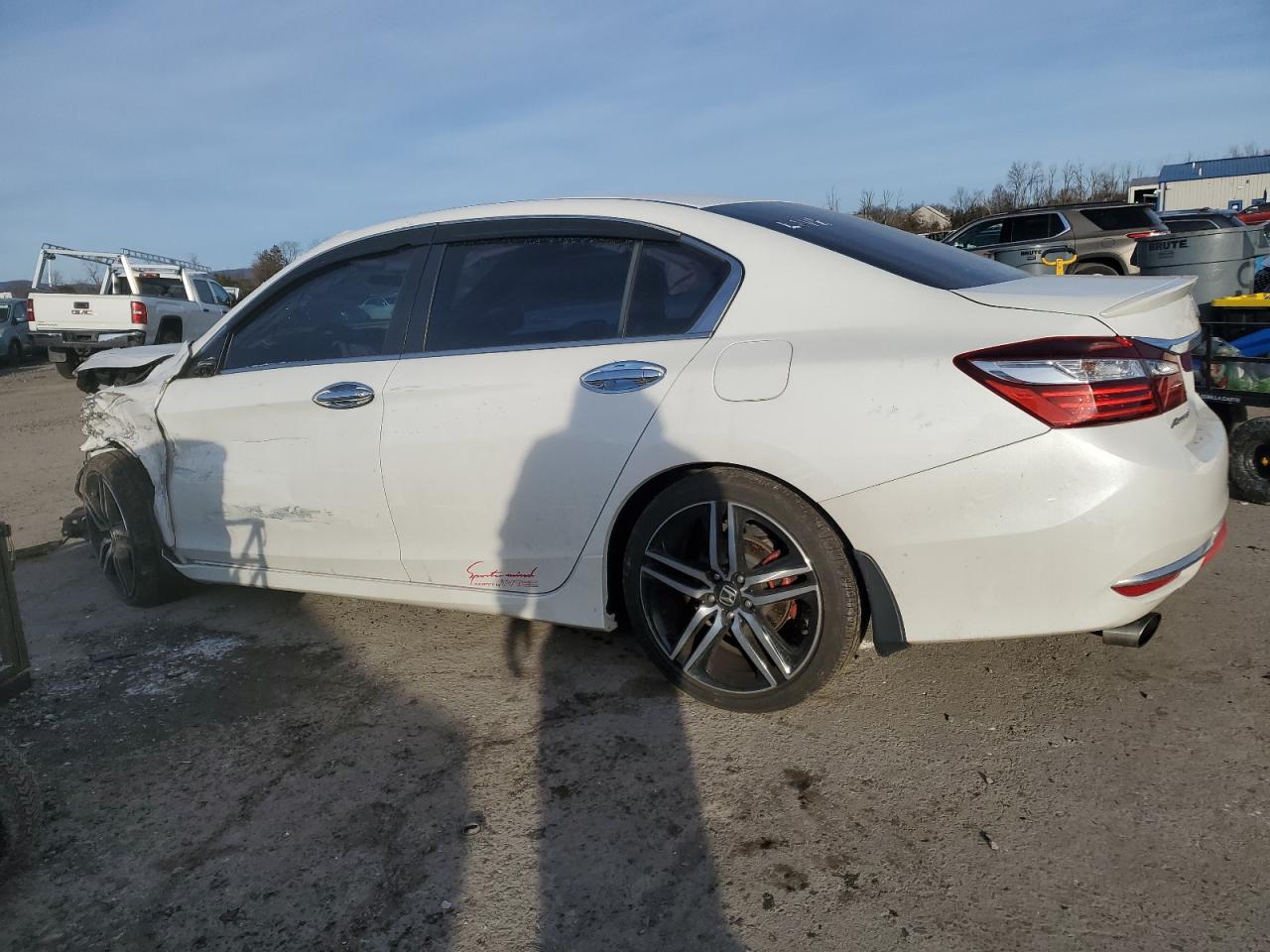 VIN 1HGCR2F65GA071081 2016 HONDA ACCORD no.2