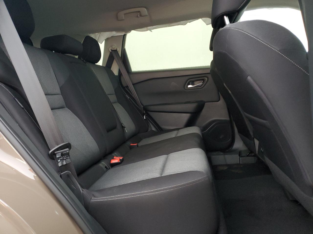 2024 Nissan Rogue - Image 10