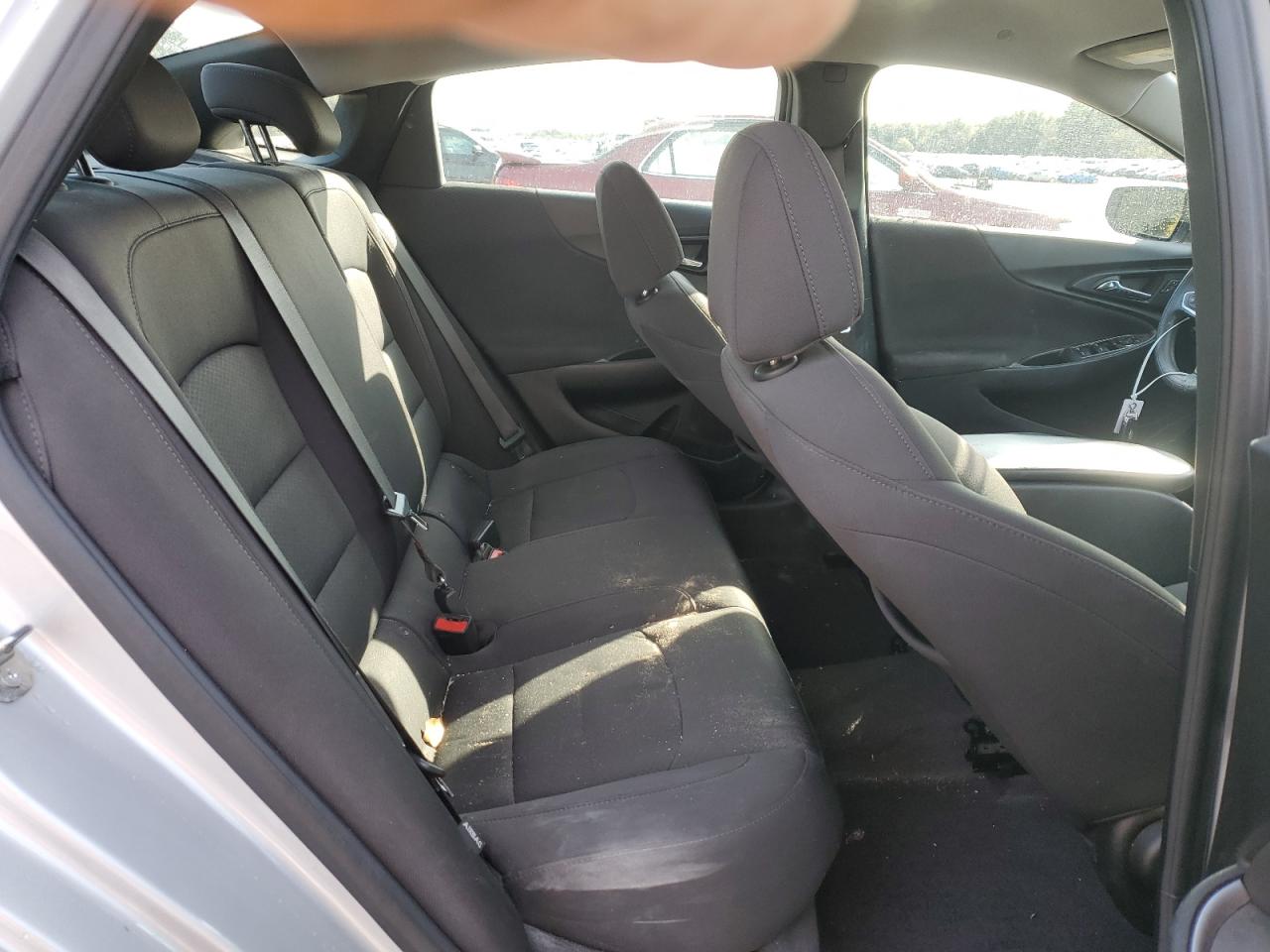 2019 Chevrolet Malibu - Image 10