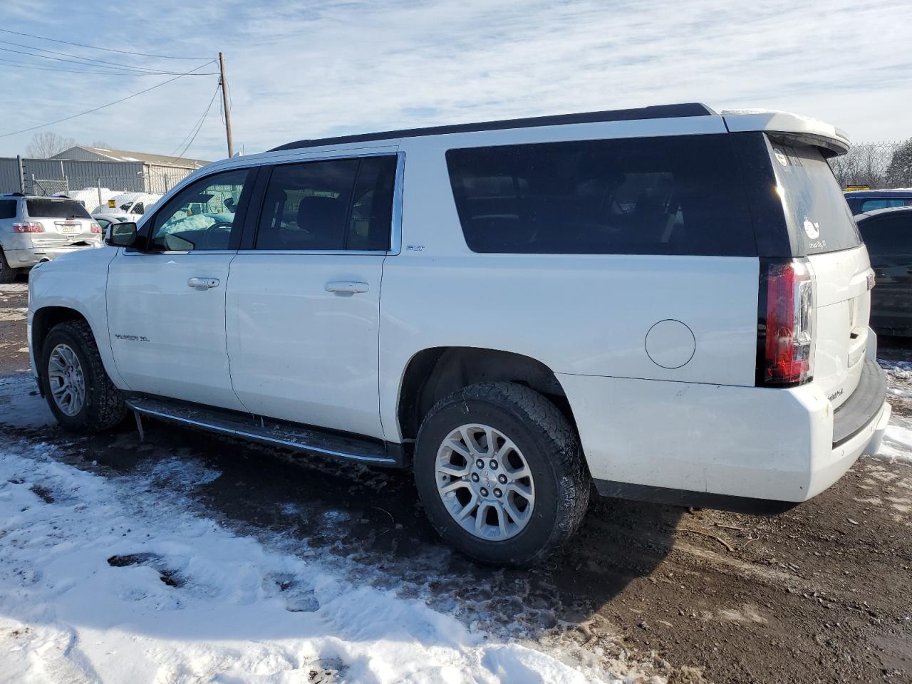 2019 GMC Yukon - Image 2
