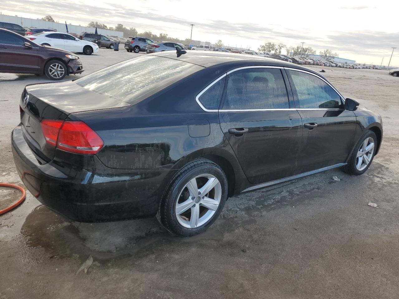 2015 Volkswagen Passat - Image 3
