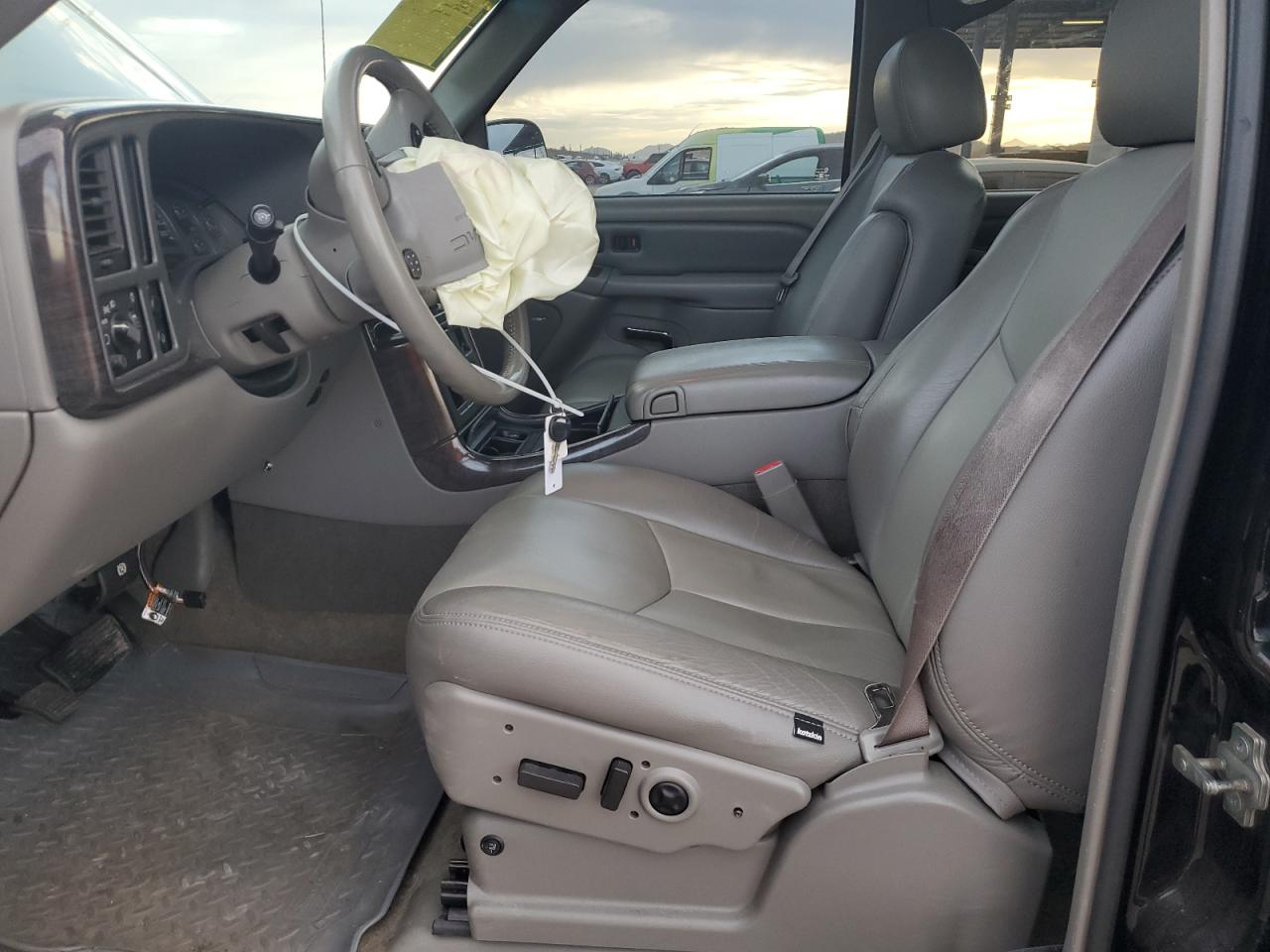 2006 GMC Sierra - Image 7