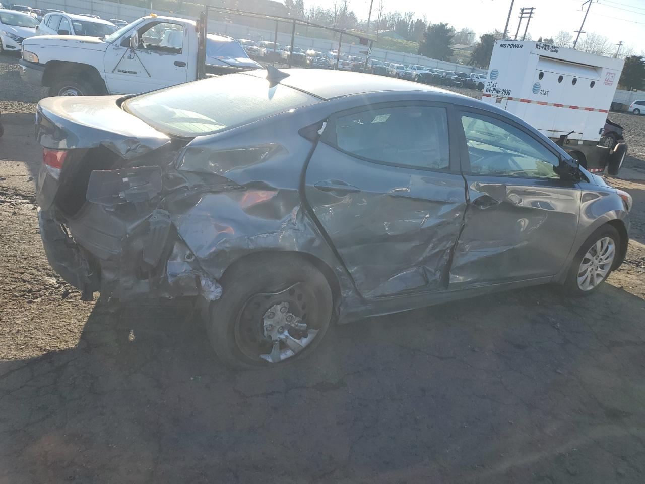 2012 Hyundai Elantra - Image 3