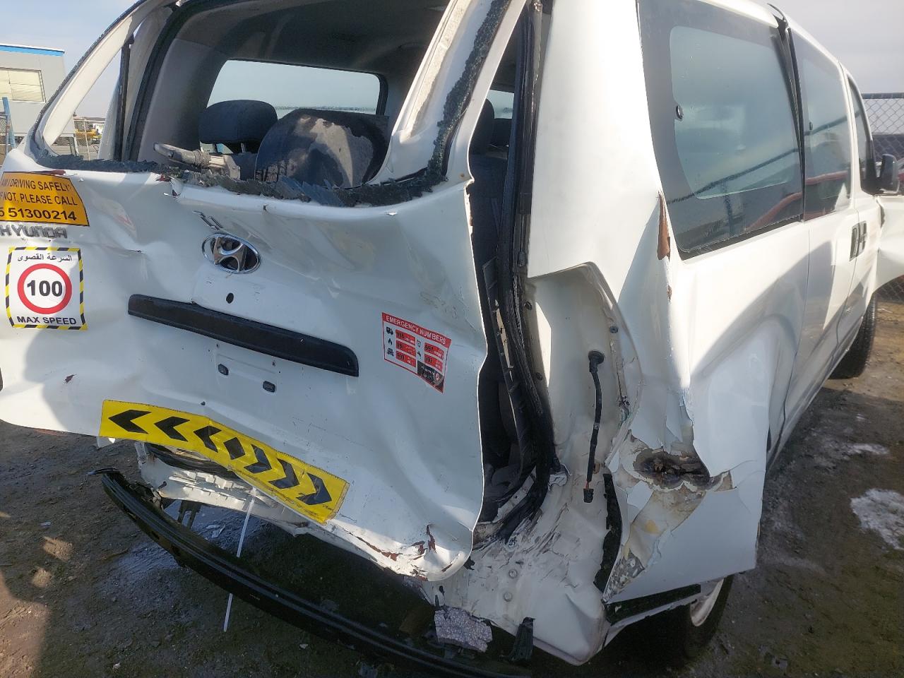 KMJWA37R3EU625046 - 2014 Hyundai H1 - #87518935