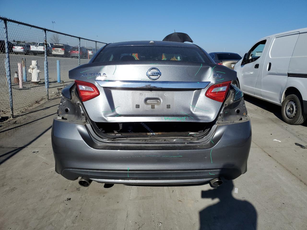 2016 Nissan Altima - Image 6