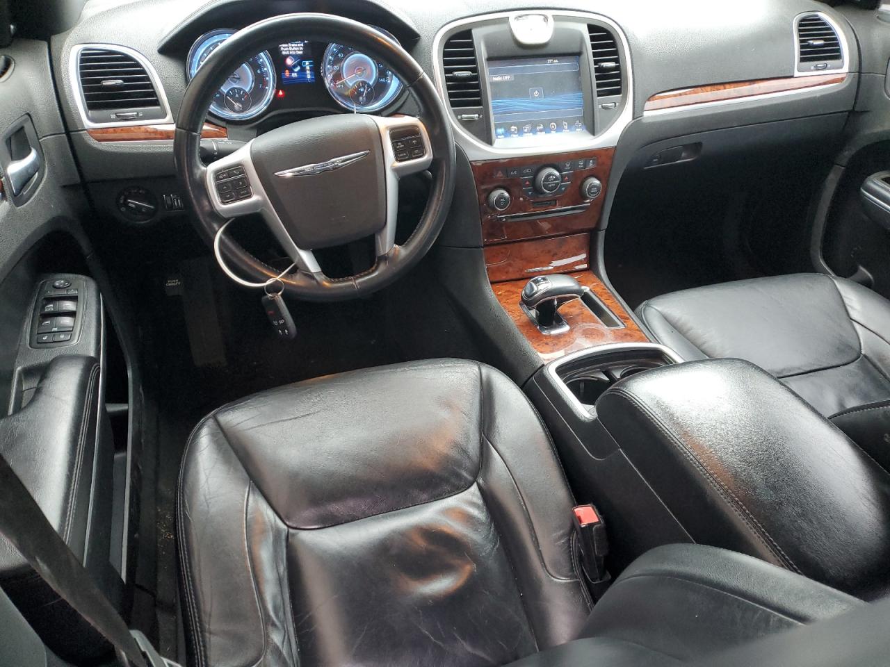 2012 Chrysler 300 - Image 8