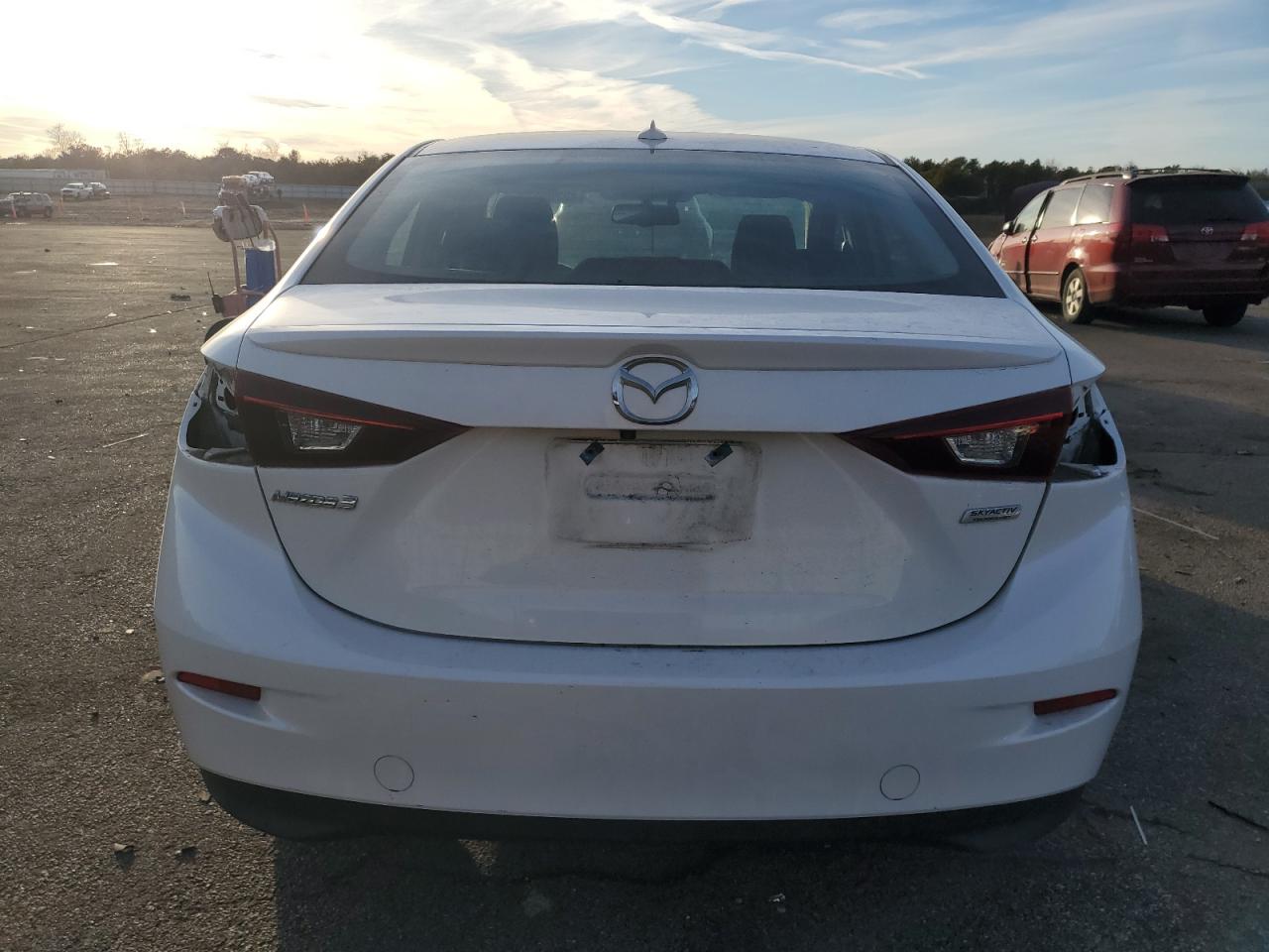 2016 Mazda 3 - Image 6