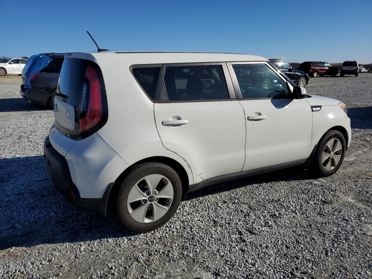 VIN KNDJN2A22F7794131 2015 KIA SOUL no.3