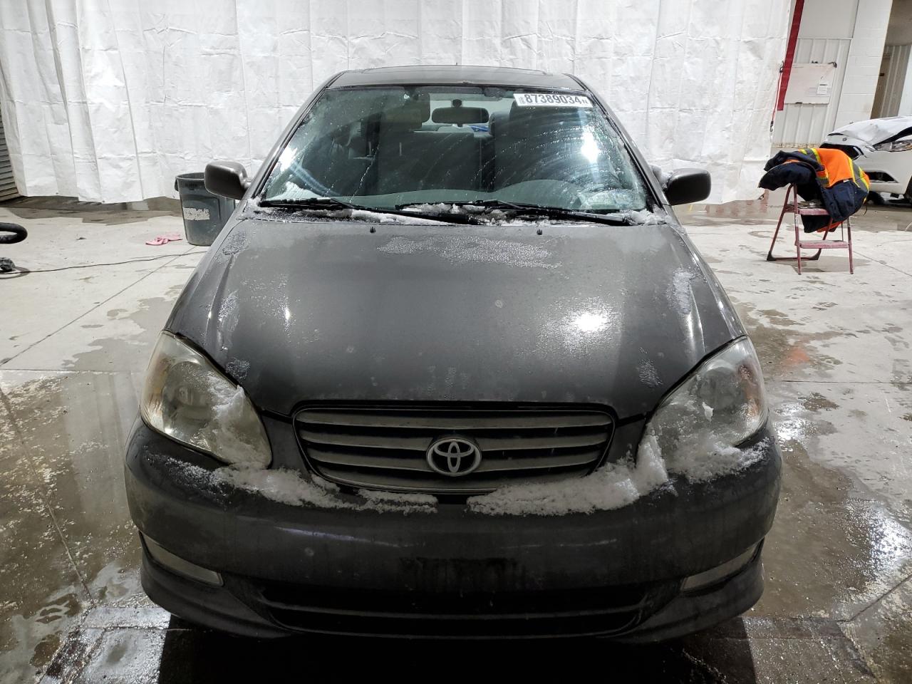 2004 Toyota Corolla - Image 5