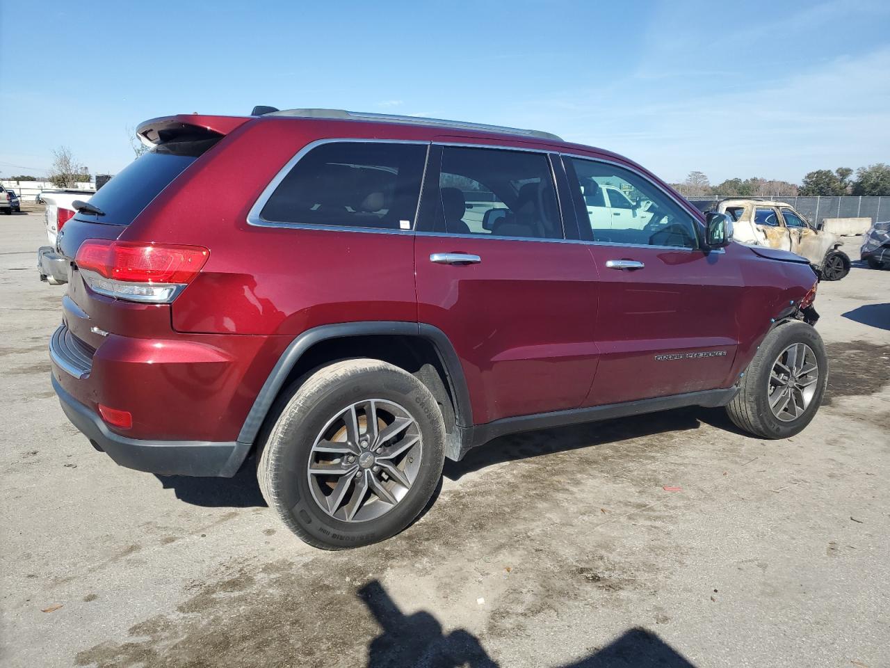 2018 Jeep Grand Cherokee - Image 3
