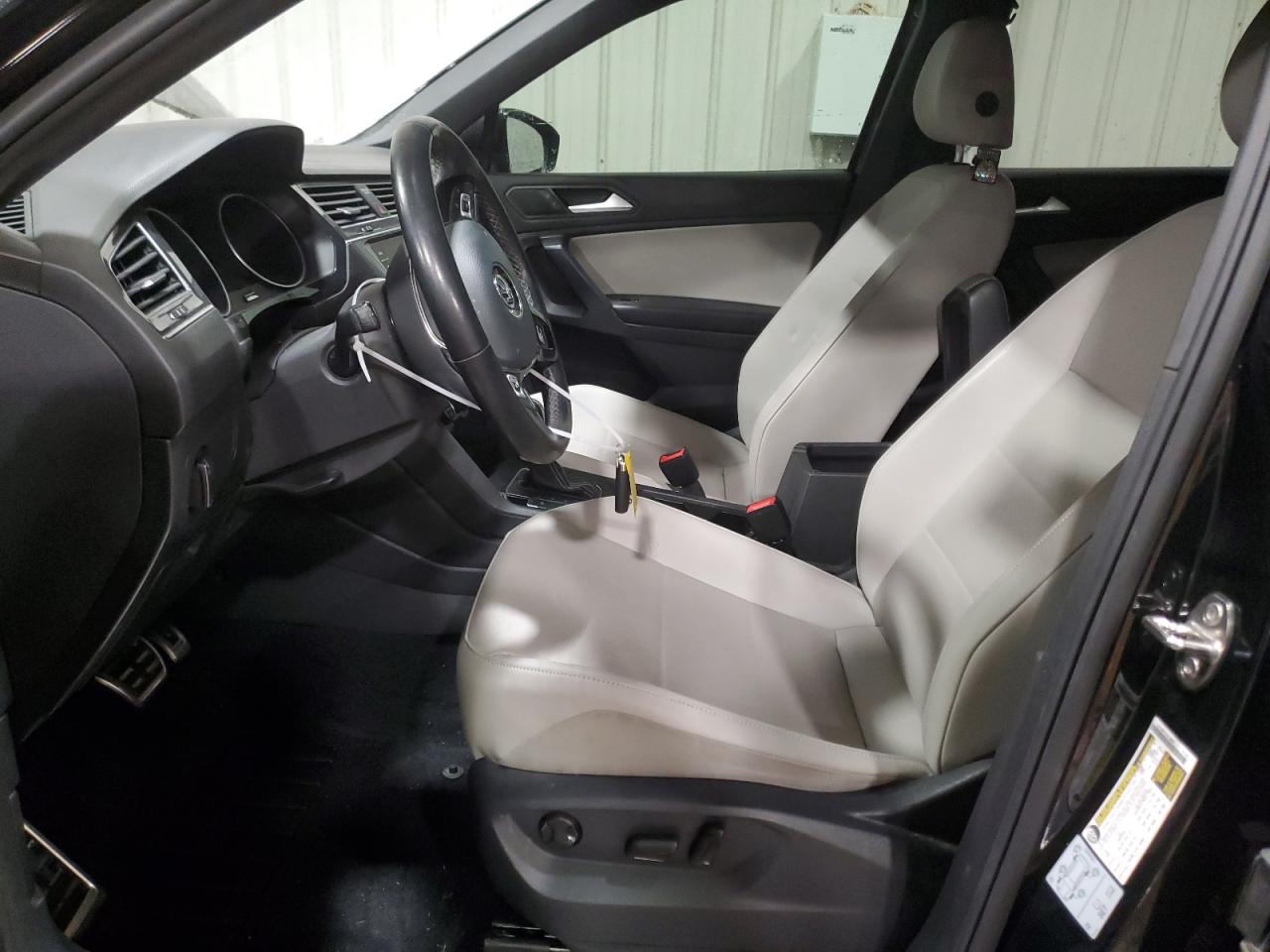 2021 Volkswagen Tiguan - Image 7