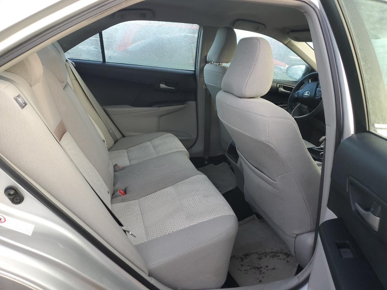 2013 Toyota Camry - Image 10