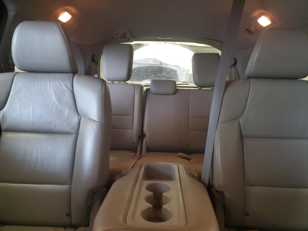 2011 Honda Odyssey - Image 10