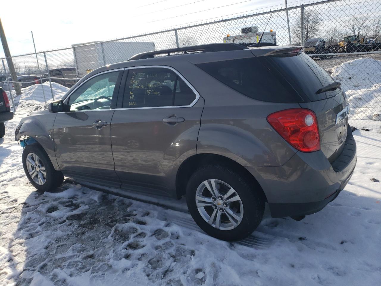 2011 Chevrolet Equinox - Image 2