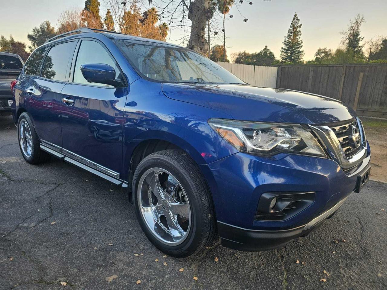 2018 Nissan Pathfinder - Image 1