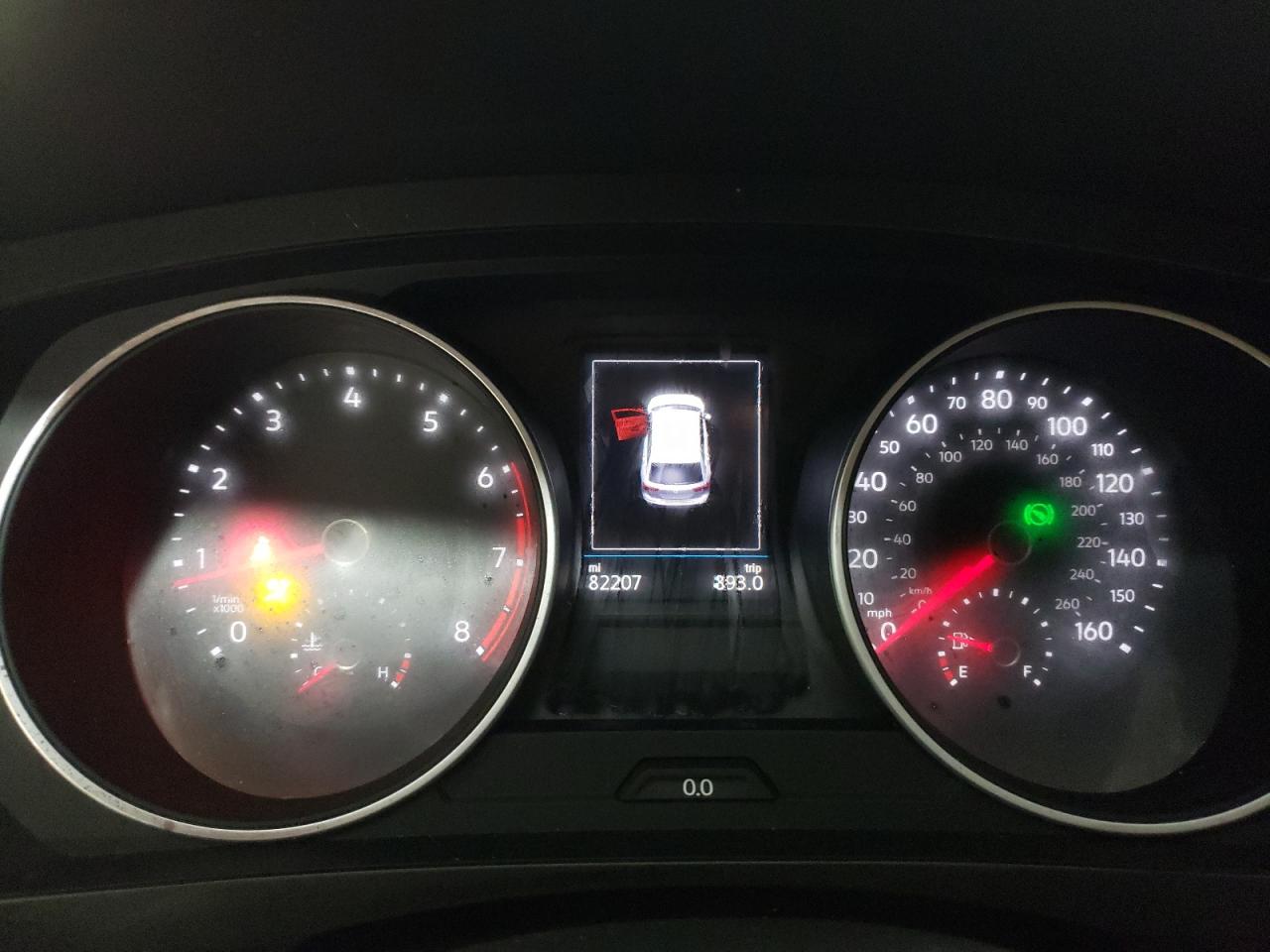 2018 Volkswagen Tiguan - Image 9