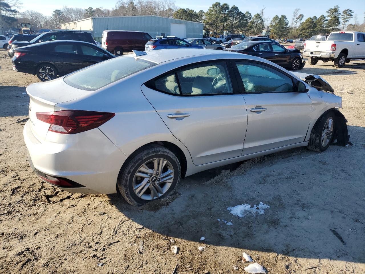 2019 Hyundai Elantra - Image 3