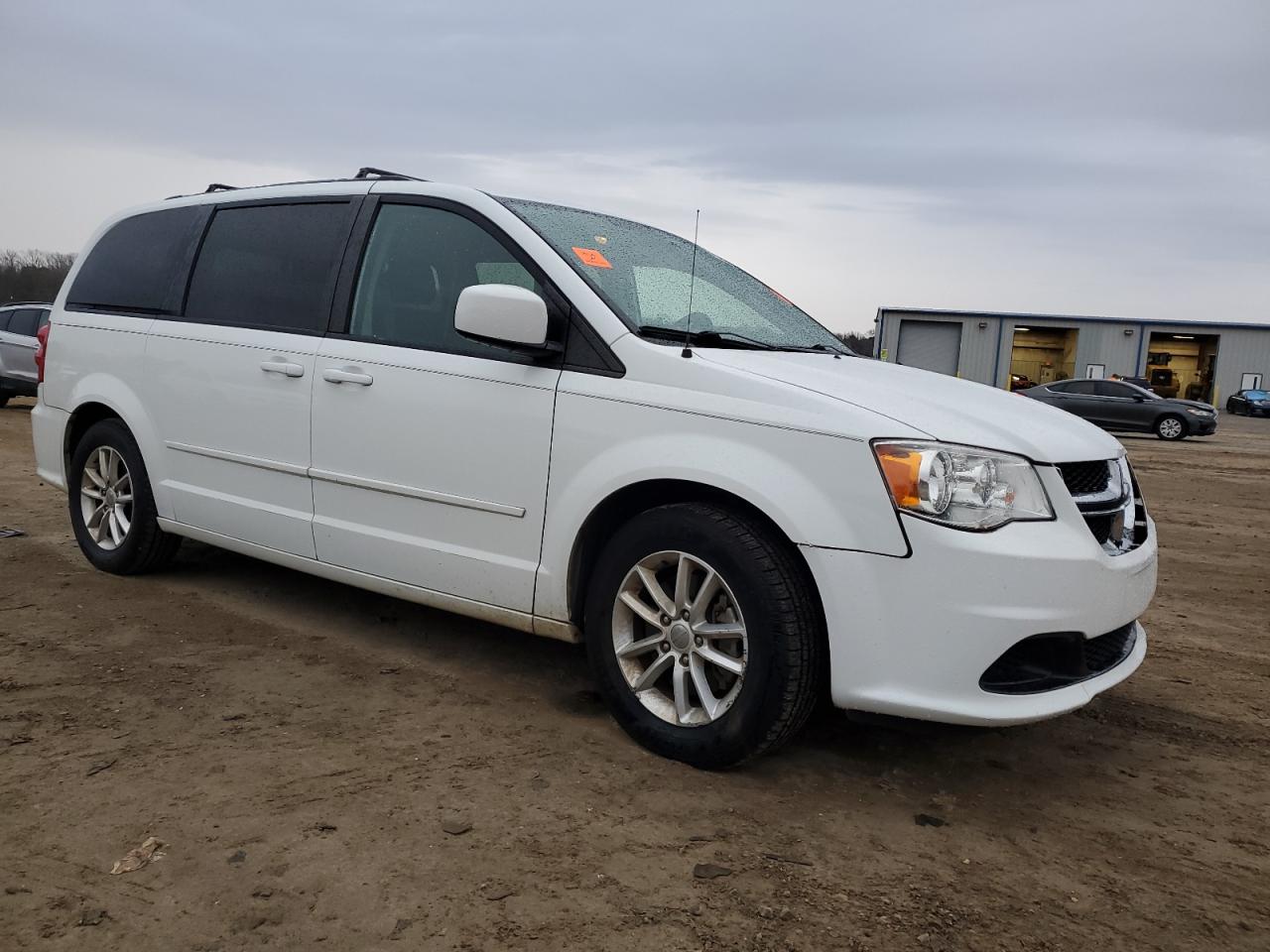 2016 Dodge Caravan - Image 4