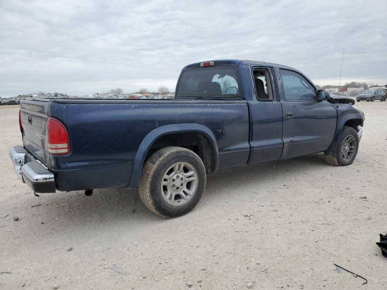 2003 Dodge Dakota - Image 3