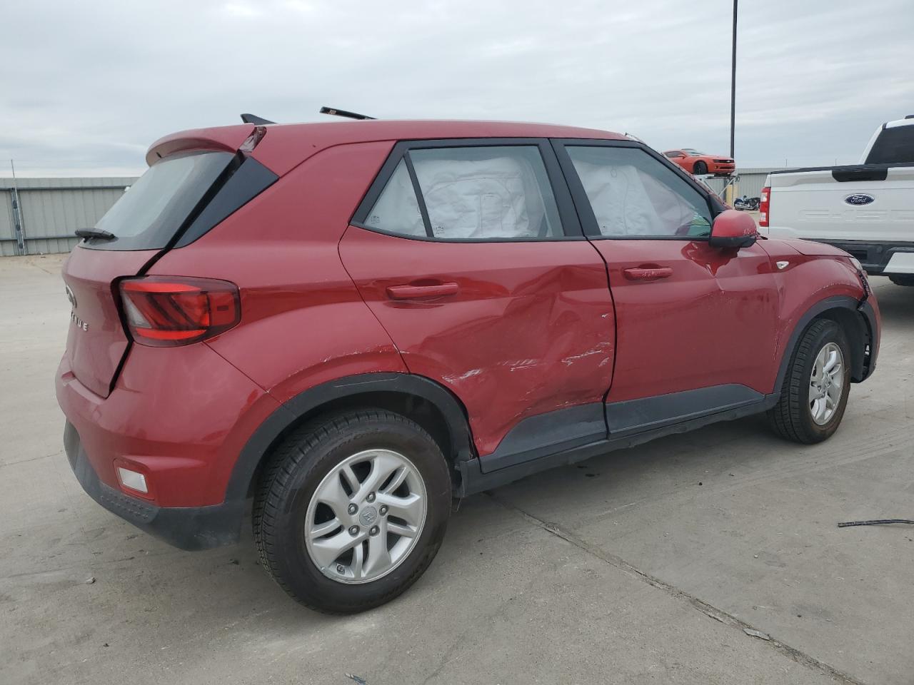 2021 Hyundai Venue - Image 3