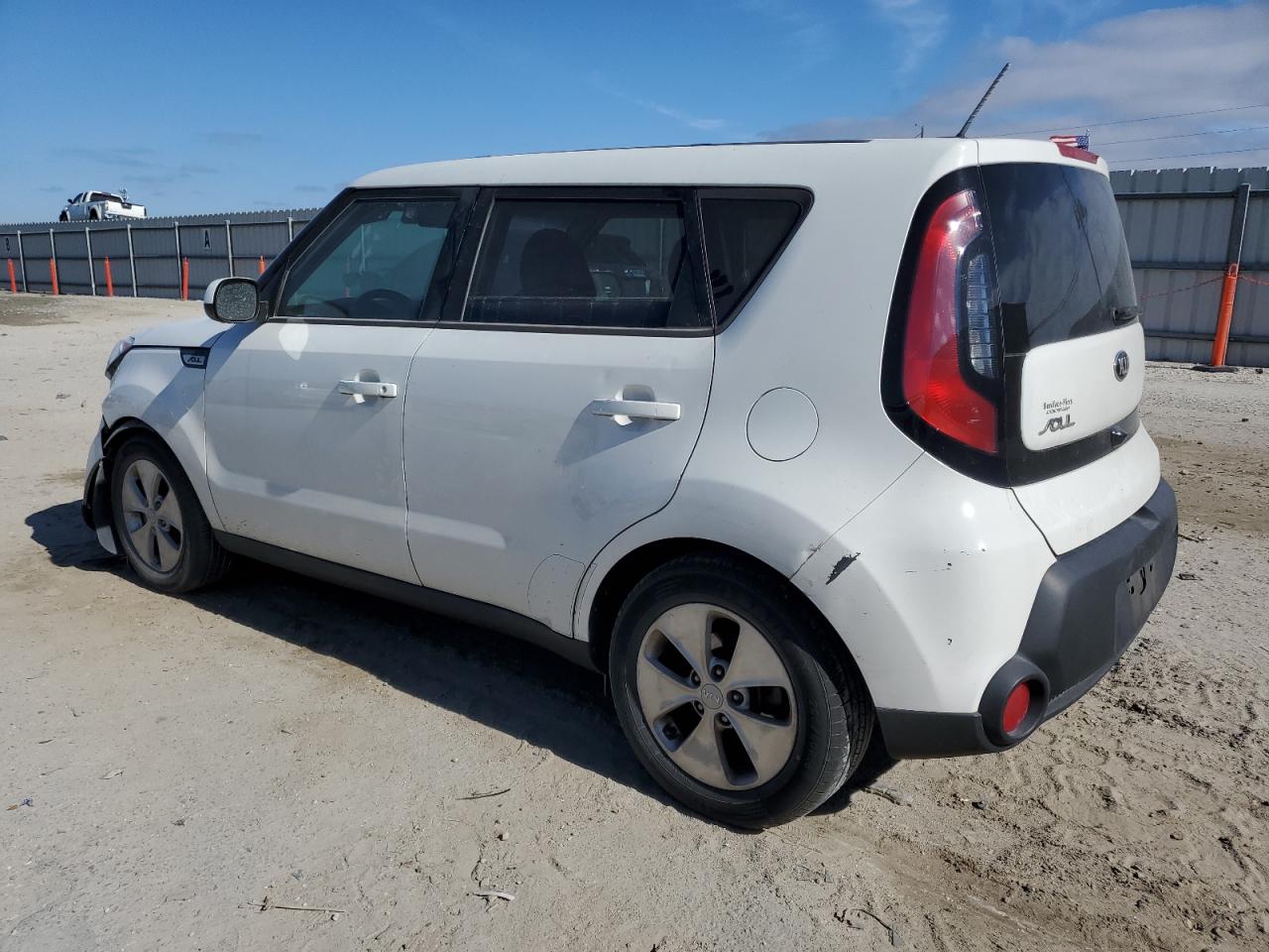 VIN KNDJN2A21G7257249 2016 KIA SOUL no.2