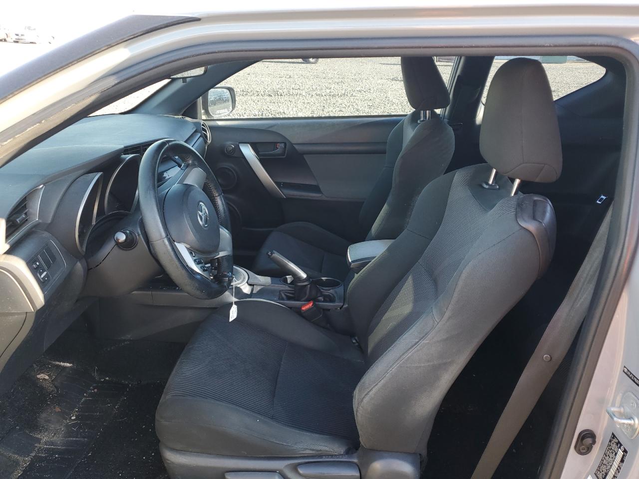 2011 Toyota tC - Image 7