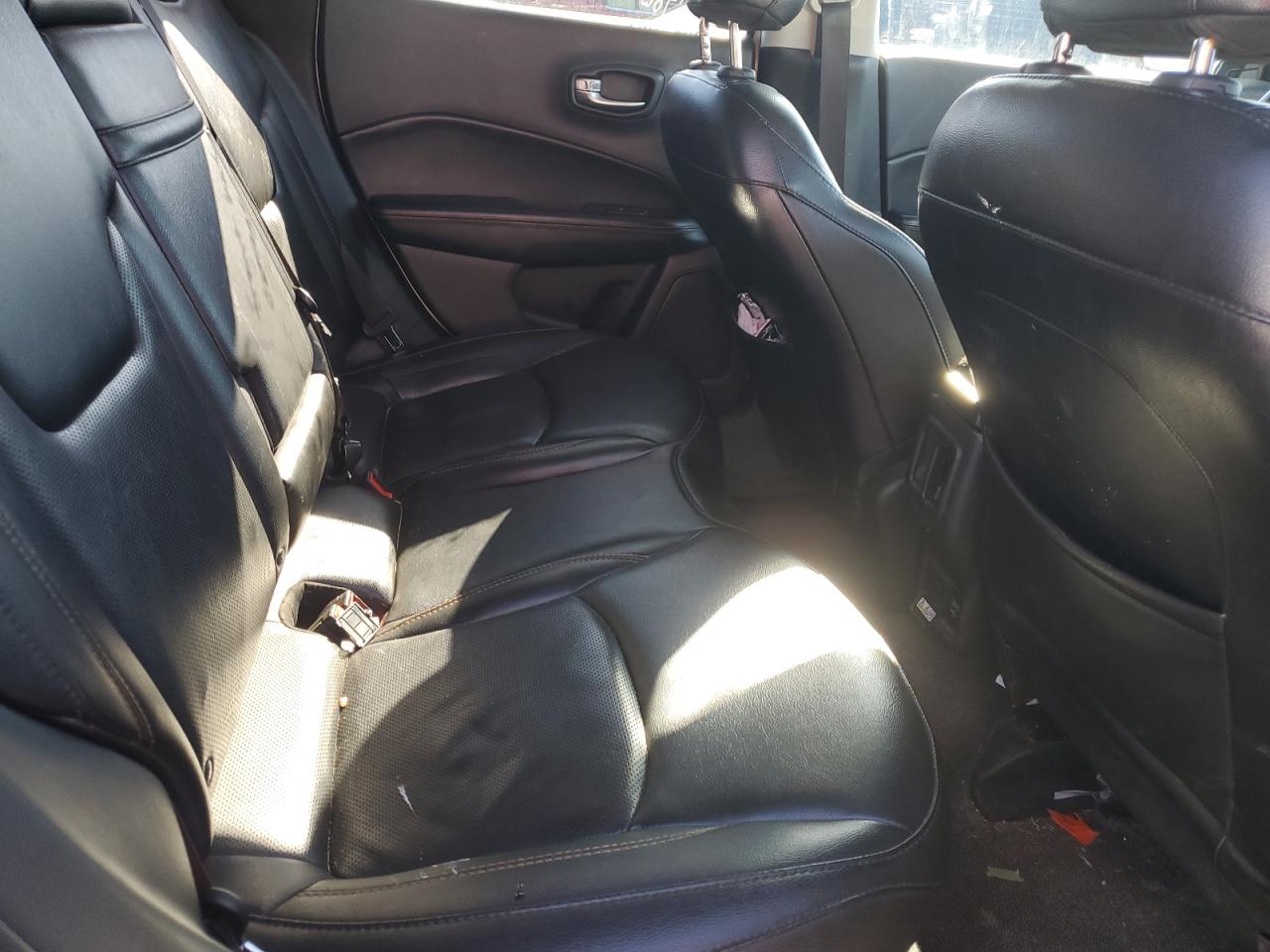 2019 Jeep Compass - Image 11
