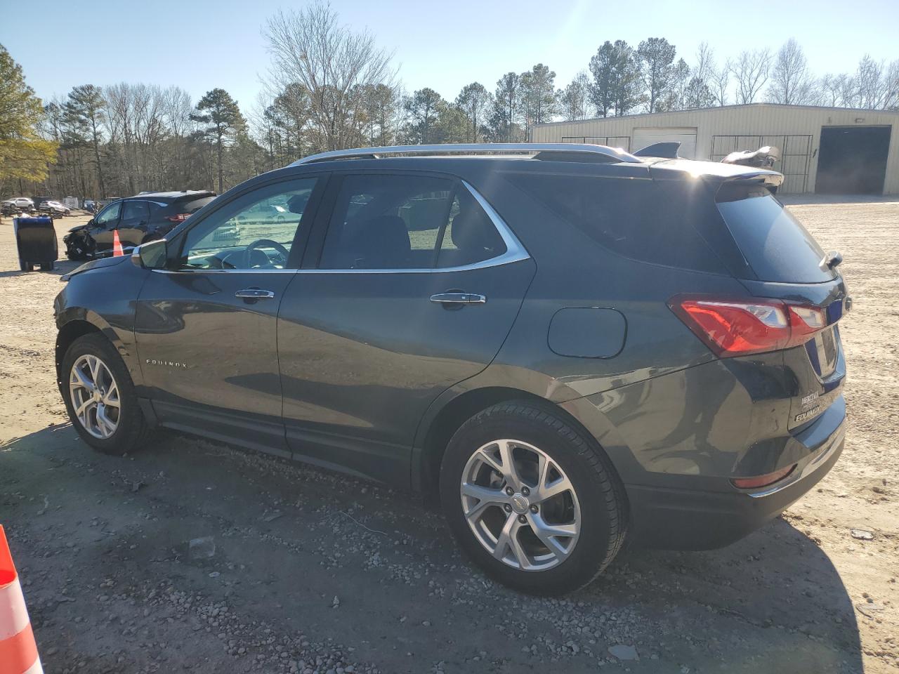 2018 Chevrolet Equinox - Image 2