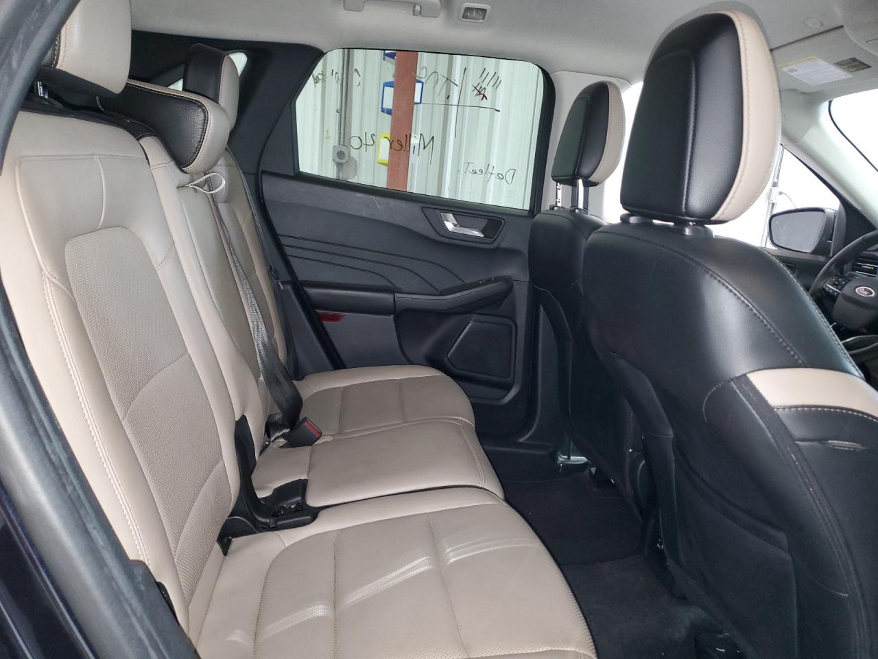 2021 Ford Escape - Image 11