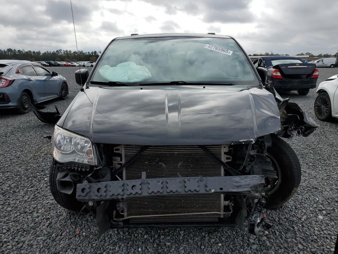 2017 Dodge Caravan - Image 5
