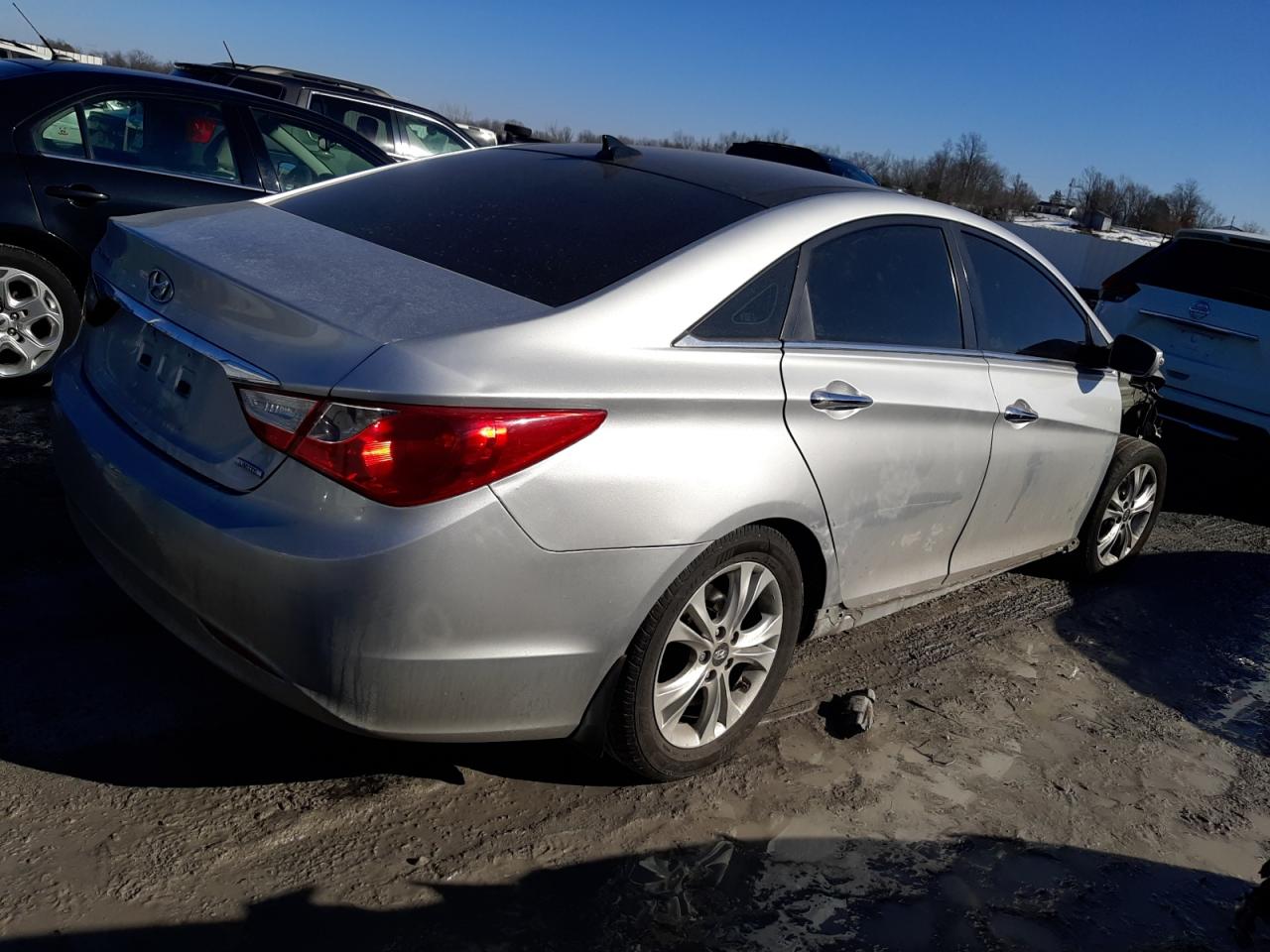 2013 Hyundai Sonata - Image 3