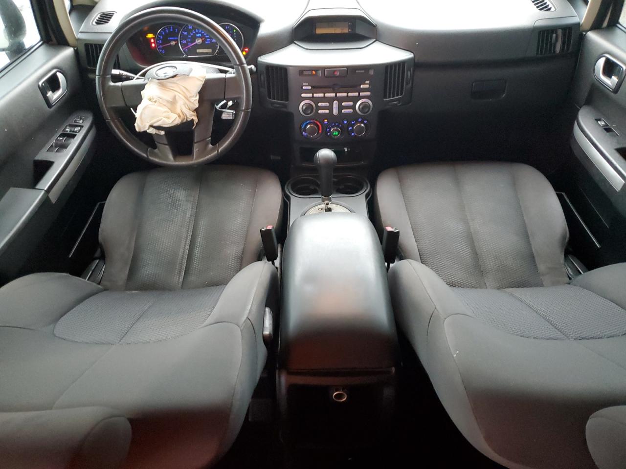 2008 Mitsubishi Endeavor - Image 8