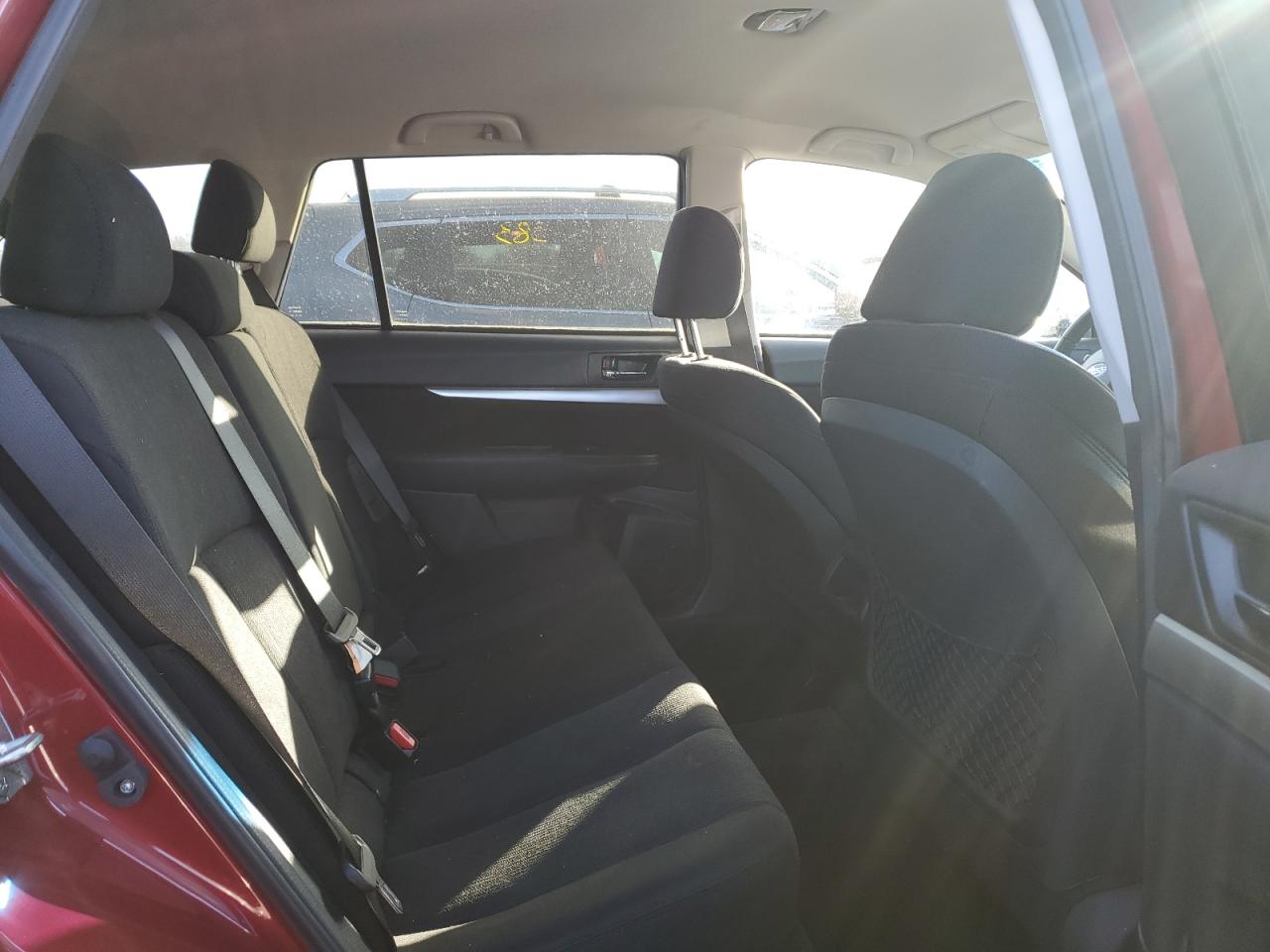 2014 Subaru Outback - Image 10