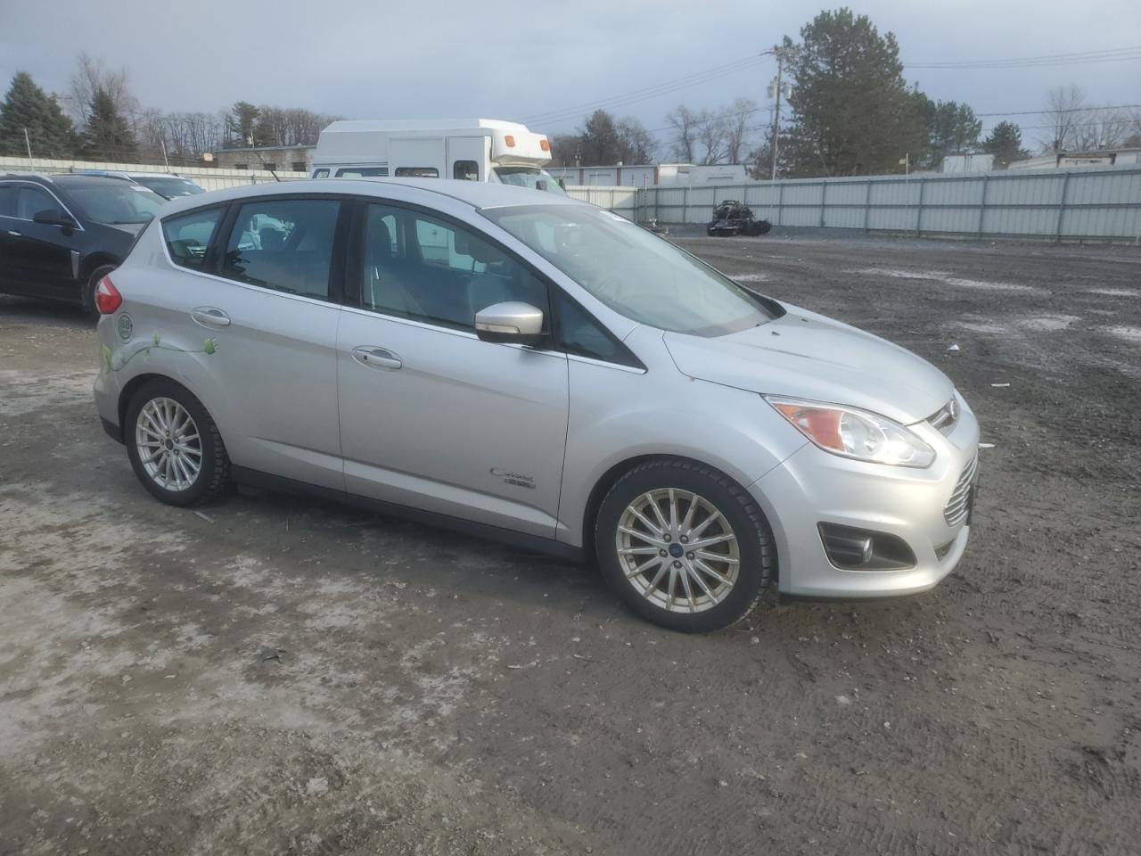 VIN 1FADP5CU7GL112768 2016 FORD CMAX no.4