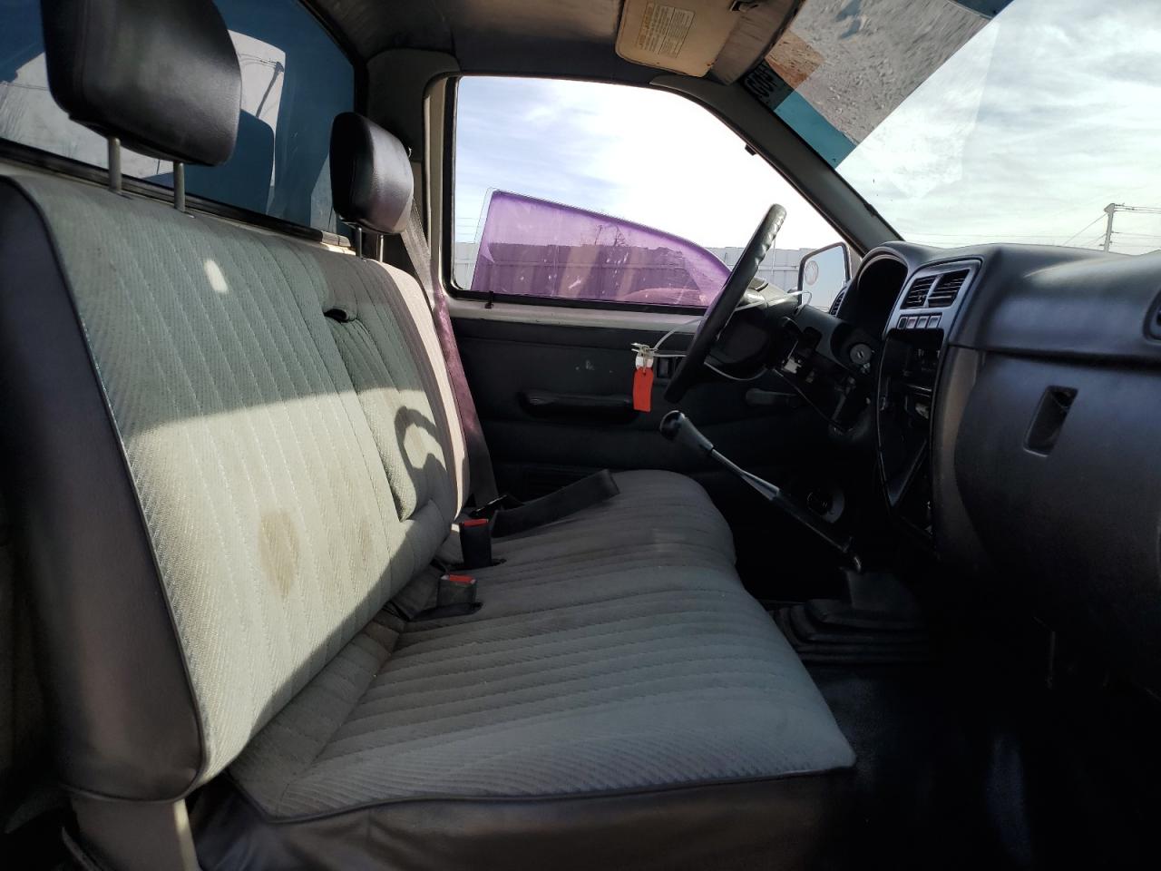 1997 Nissan Navara (Frontier) - Image 10