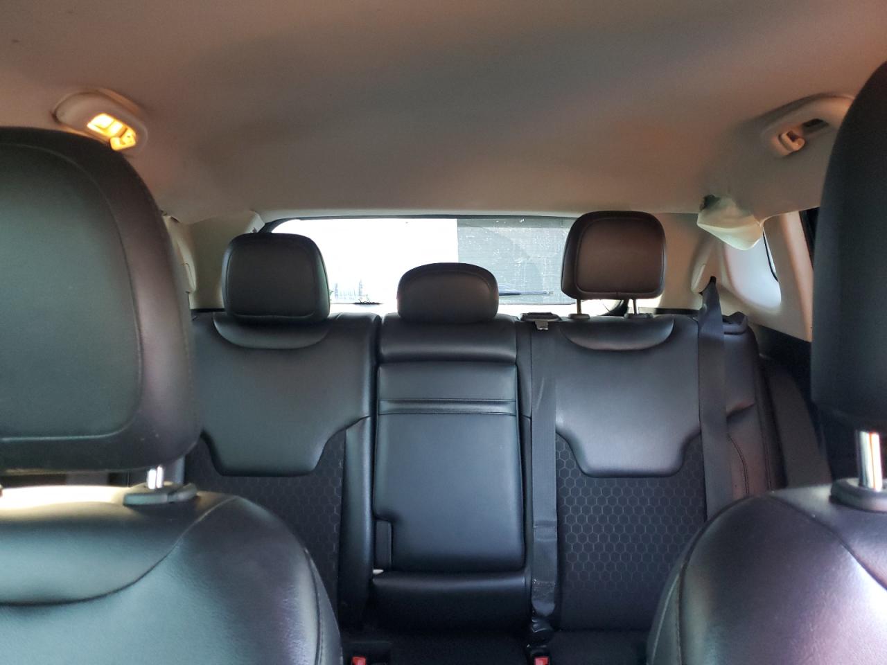 2018 Jeep Compass - Image 10