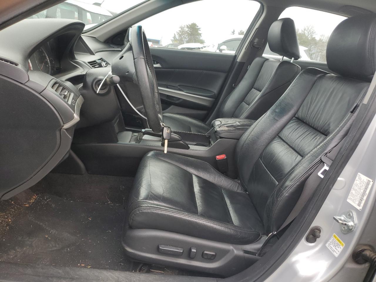 2009 Honda Accord - Image 7