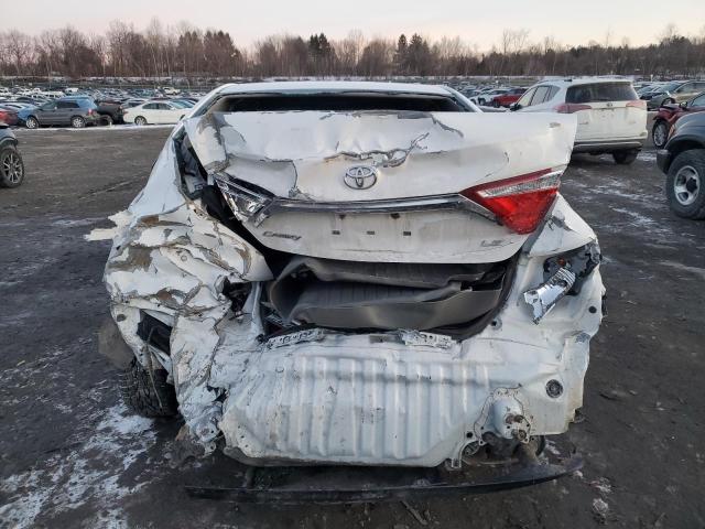 Sedans TOYOTA CAMRY 2015 Biały