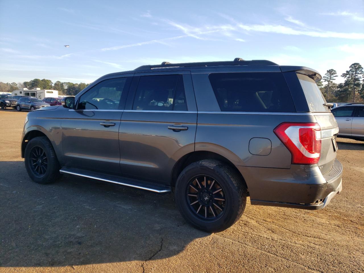 2020 Ford Expedition - Image 2