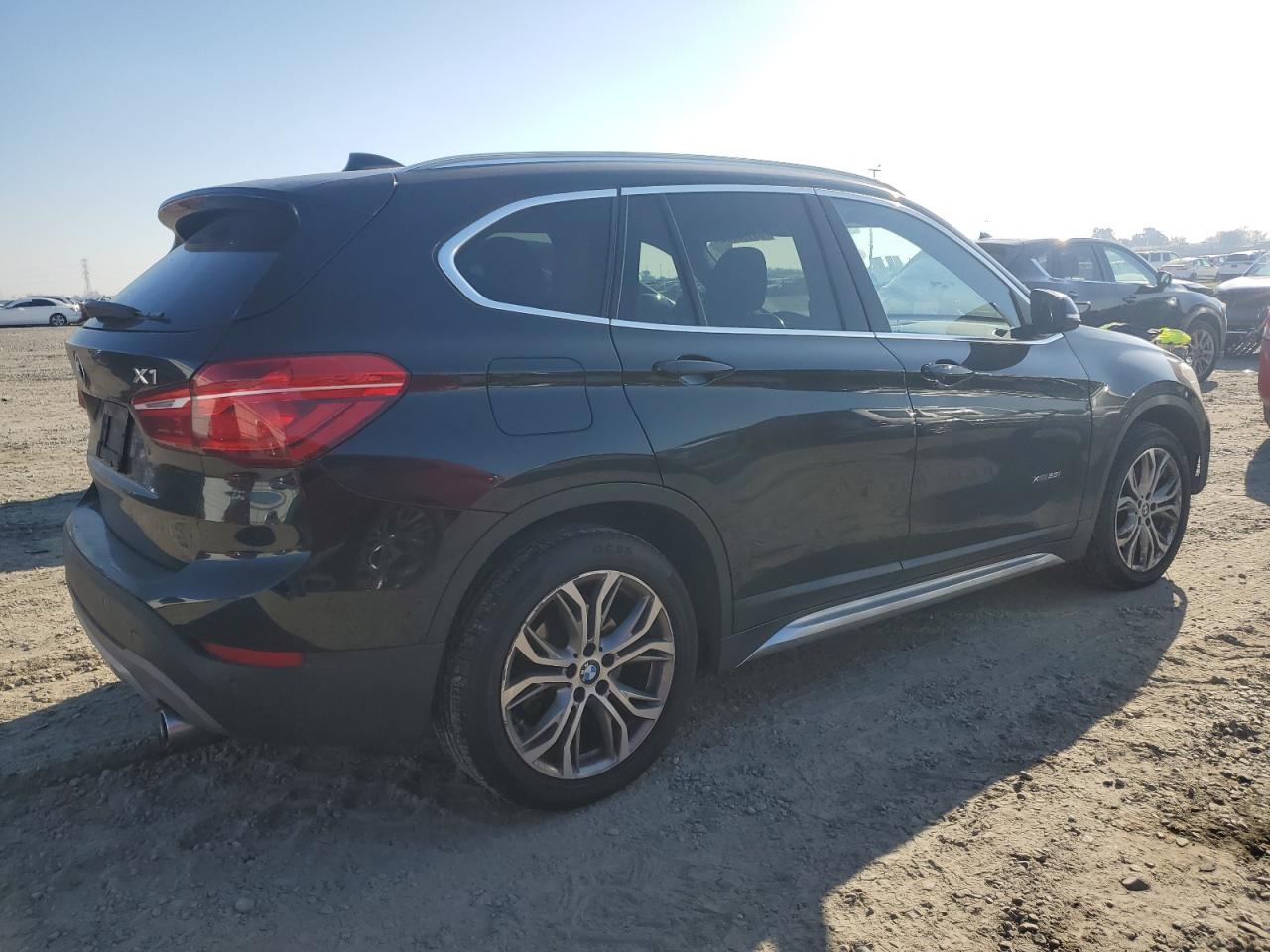 2017 BMW X1 - Image 3
