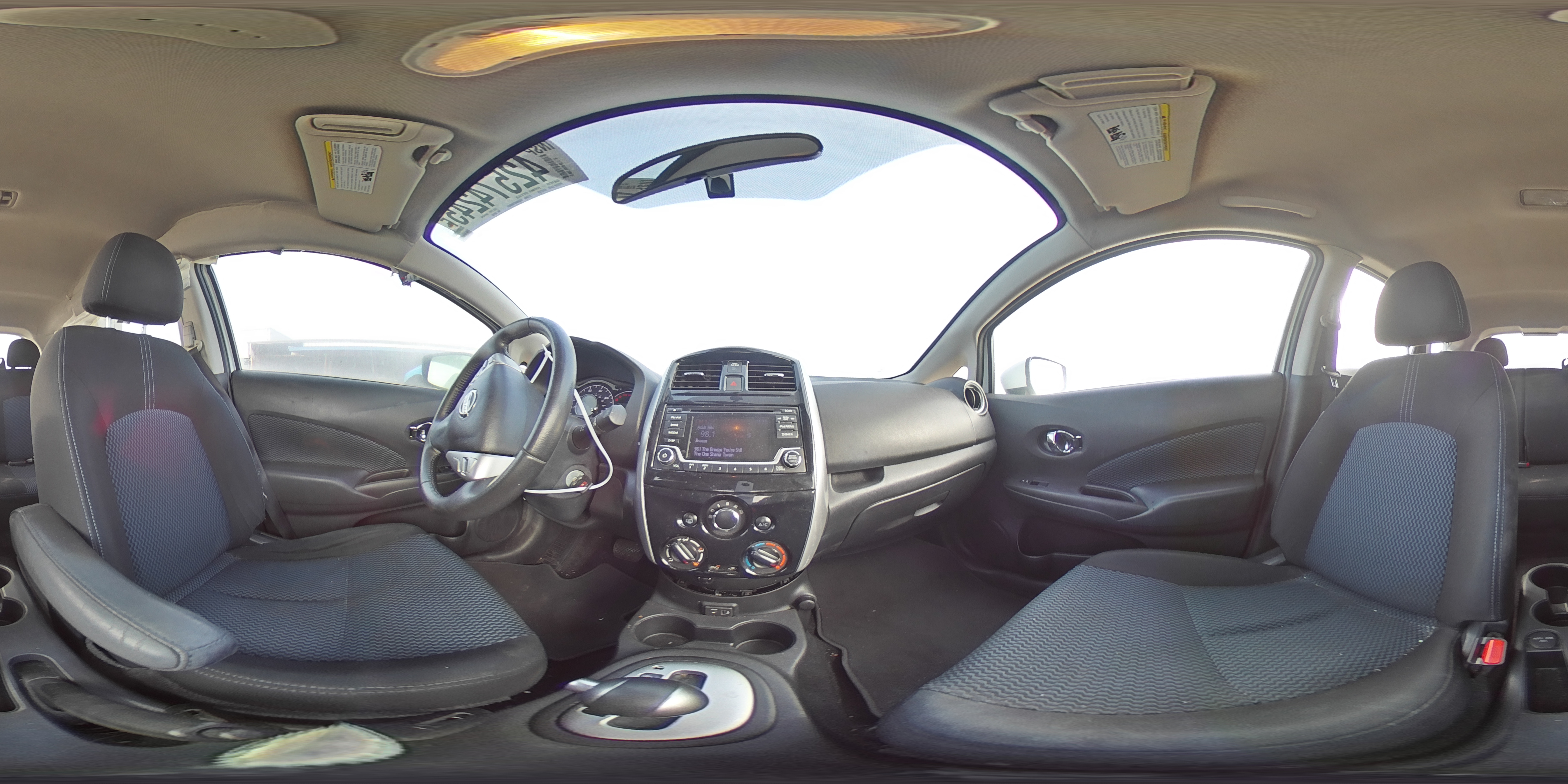 2018 Nissan Versa - Image 13