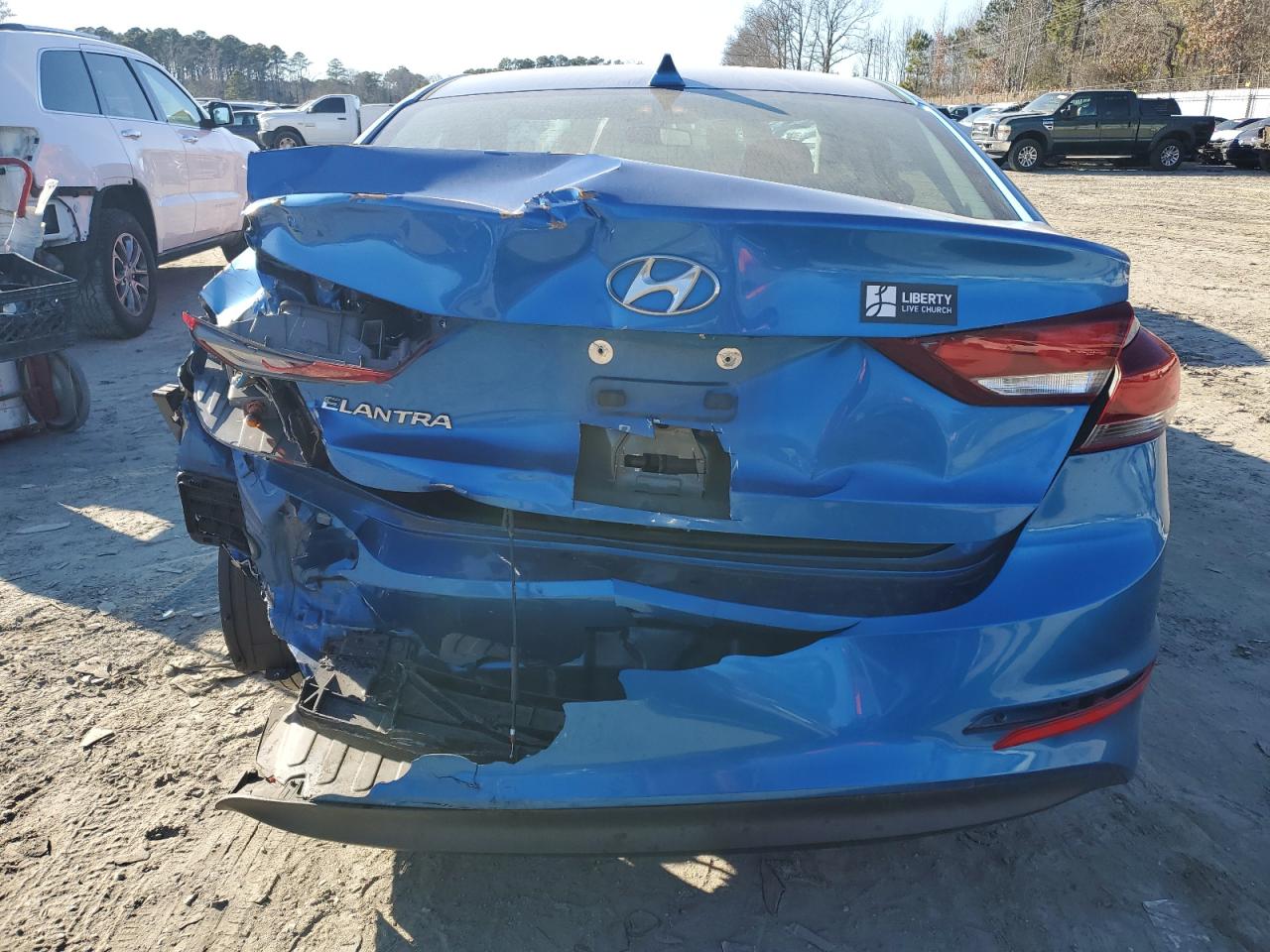 2017 Hyundai Elantra - Image 6