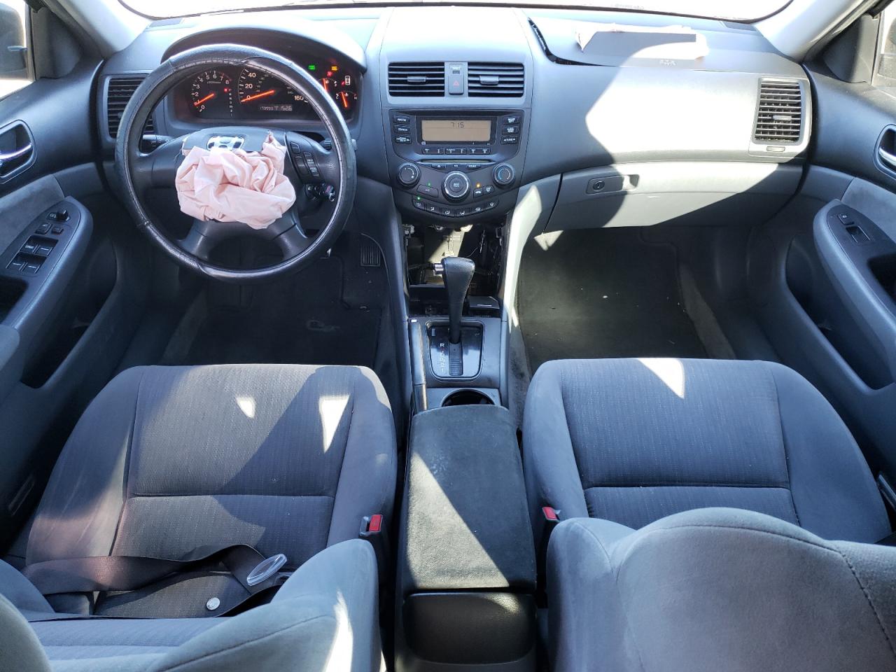 2005 Honda Accord - Image 8